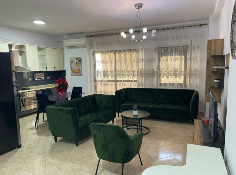 Jepet me qera super apartament 2+1 Komuna Parisit 690 Euro – Albania RG